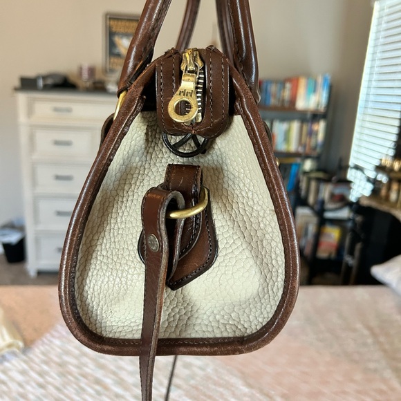 Vintage 80s Dooney & Bourke All Weather Leather Boston Satchel Bag, Cream & Brwn - Picture 7 of 16